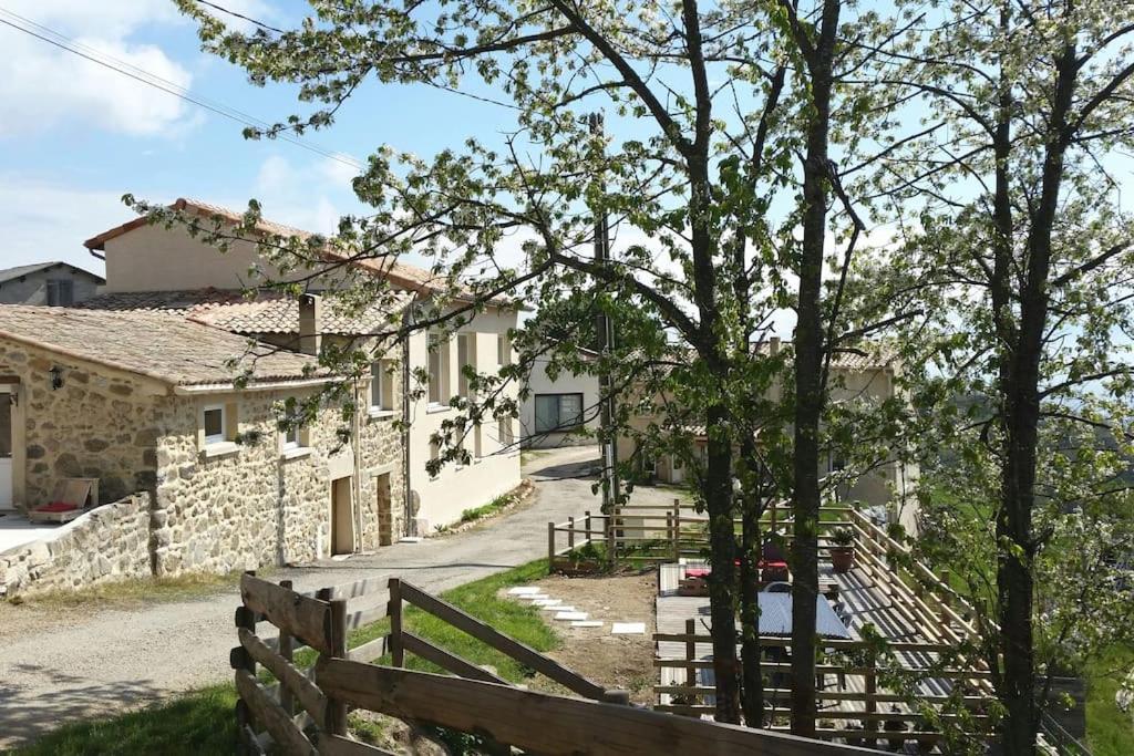 Studio Les Cadichons De La Grange 圣佩赖 外观 照片